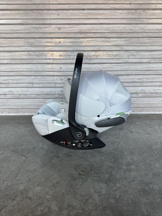 Cybex Cloud T Plus i-Size в кольорі Platinum White/Light Grey