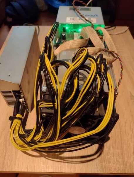 Antminer Bitmain Asic S9  Bitcoin Miner 13.5 Терахеш