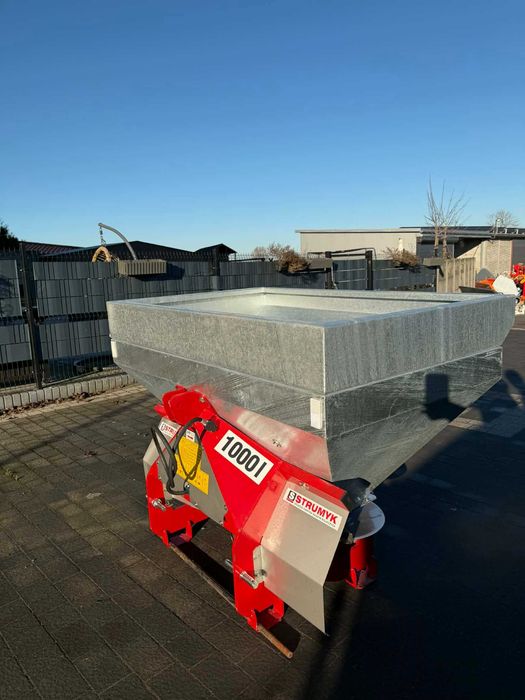 Rozsiewacz 2-tarczowy 600 l Solidnej Firmy GRASS-ROL STRUMYK  Plandeka