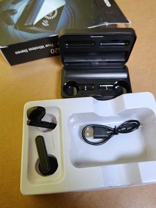 Fones de Ouvido Sem Fios S20 Earbuds Bluetooth Visor LED (Novos)