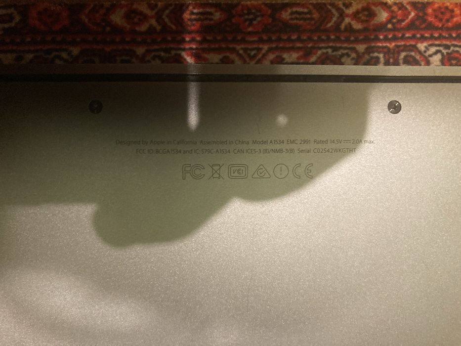 macbook 2016 8/256gb 12”