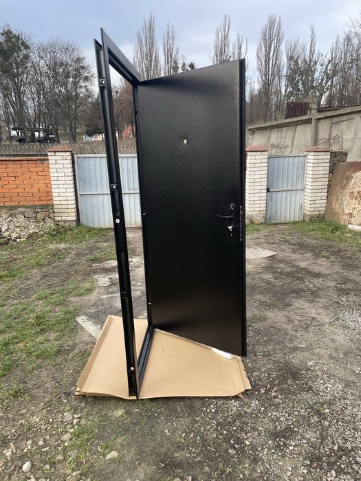 Вхідні технічні двері  оптом входные двери опт метал 1 мм