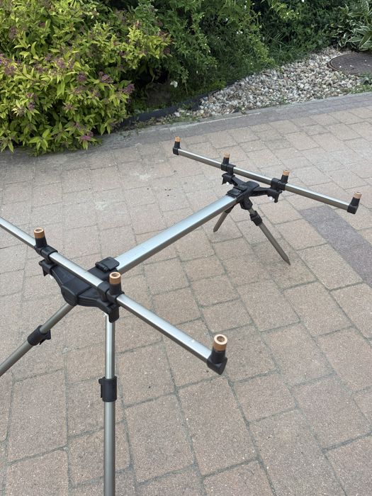 Rod pod Jaxon 4 wedki