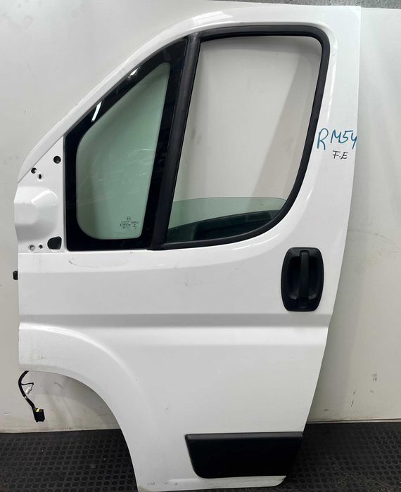 Porta frontal esquerda Peugeot Boxer/ Citroen Jumper (2018)