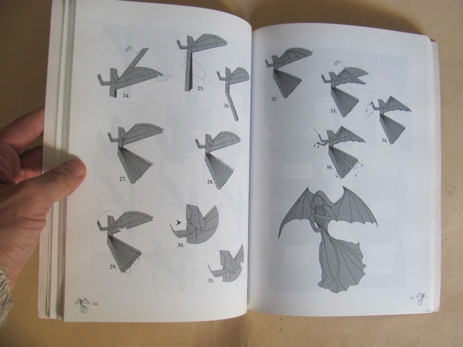 Seres de Ficción, El lado oscuro de la Papiroflexia