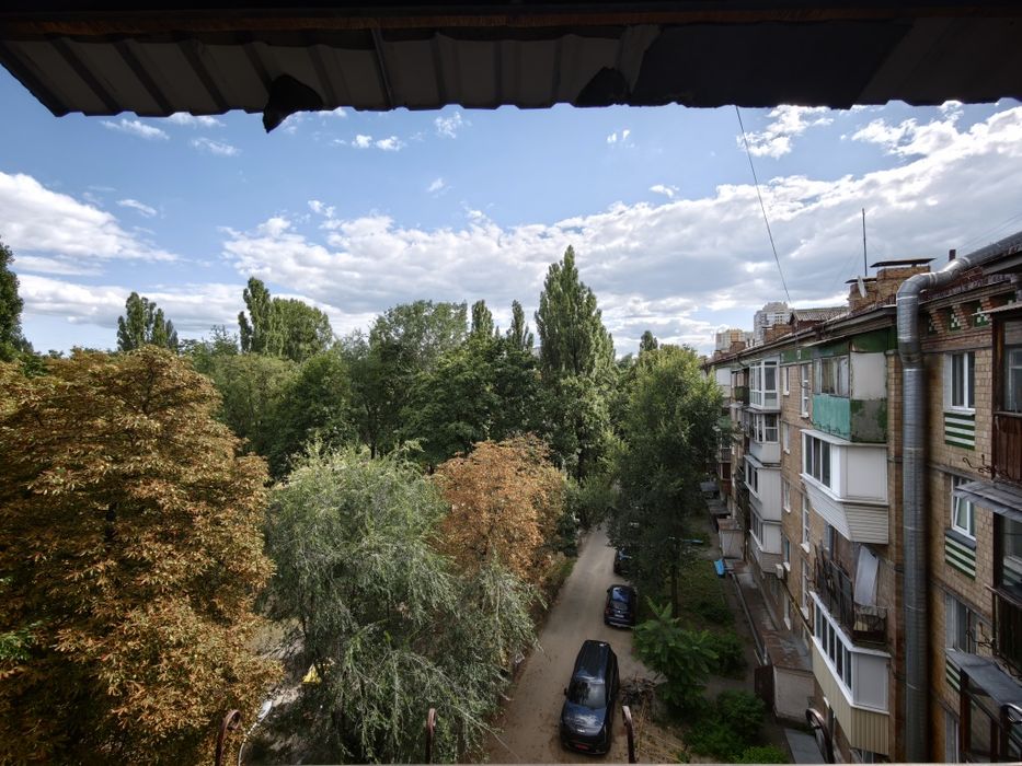 Продажа 2 комнатной квартиры студии Чоколовский бульвар 37. Караваевы Дачи, Шулявская