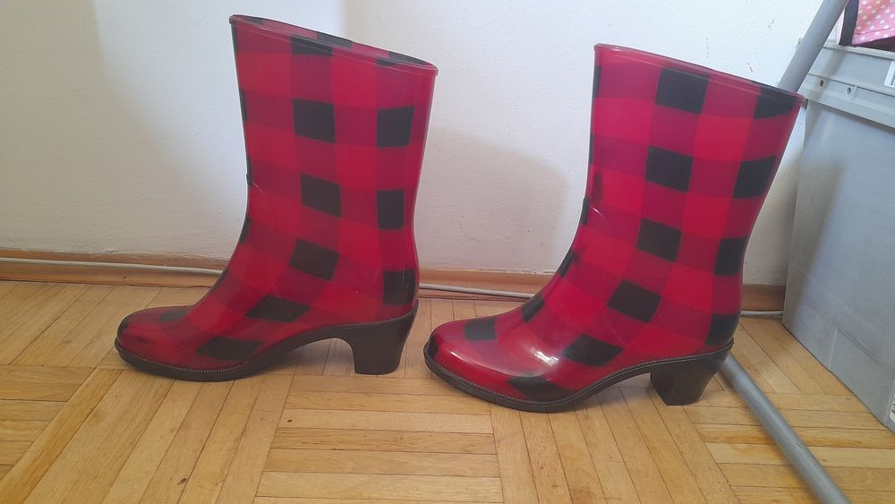 Kalosze na obcasie,gumaki 38