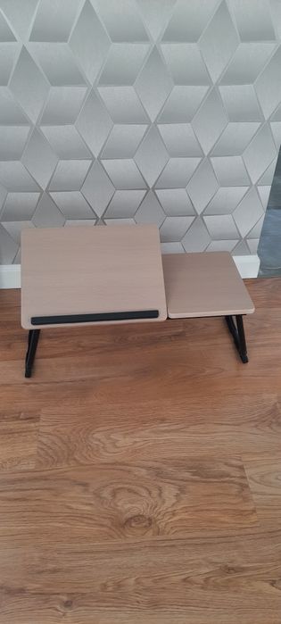 Stolik pod laptop regulowany