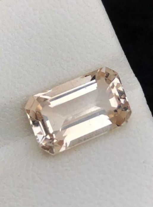 Topázio Amarelo "Champagne" Natural 4,10ct - Corte Esmeralda