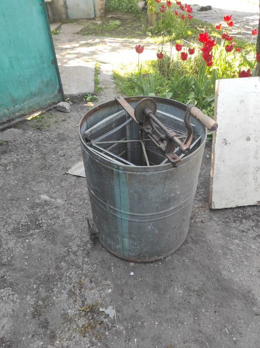Медогонка 4 рамки цинк