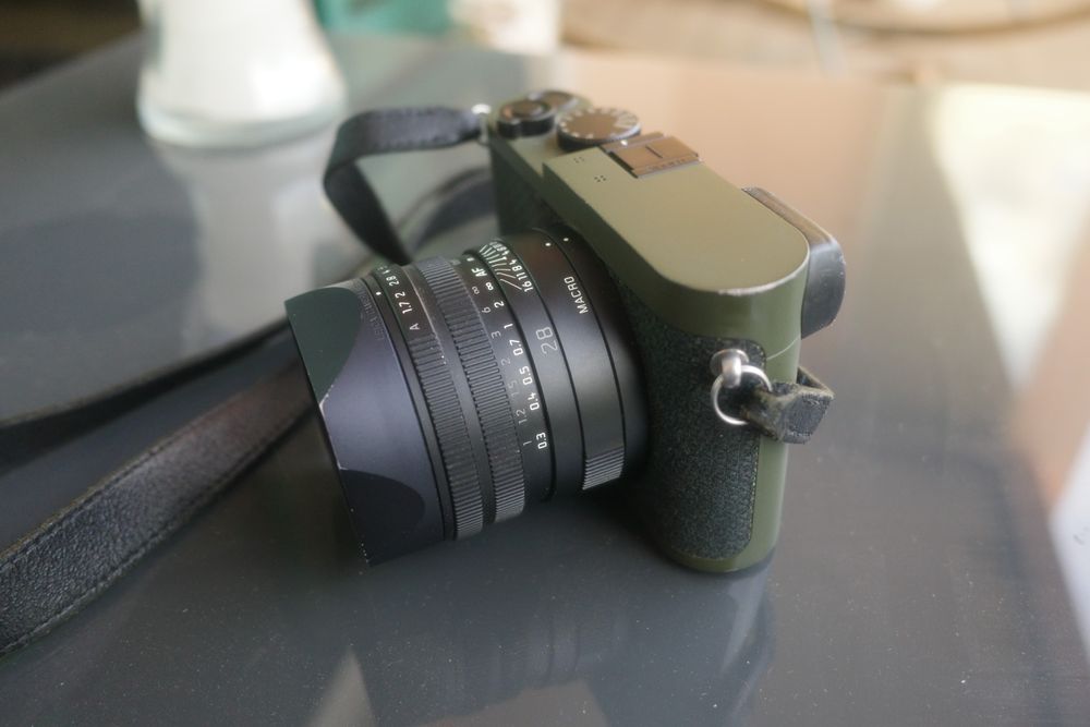 Leica Q2 Reporter – completa, com caixa