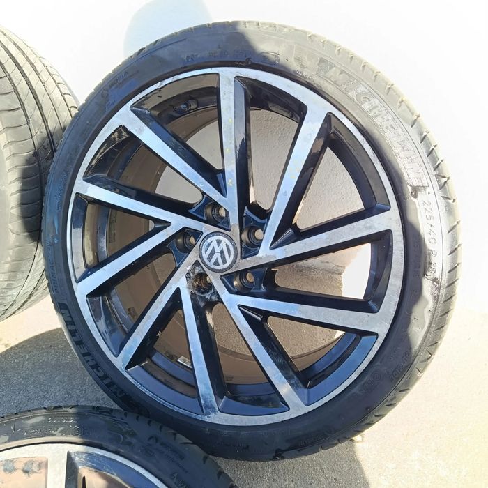 Conjunto de jantes VOLKSWAGEN Golf VII (5G1, BQ1, BE1, BE2)