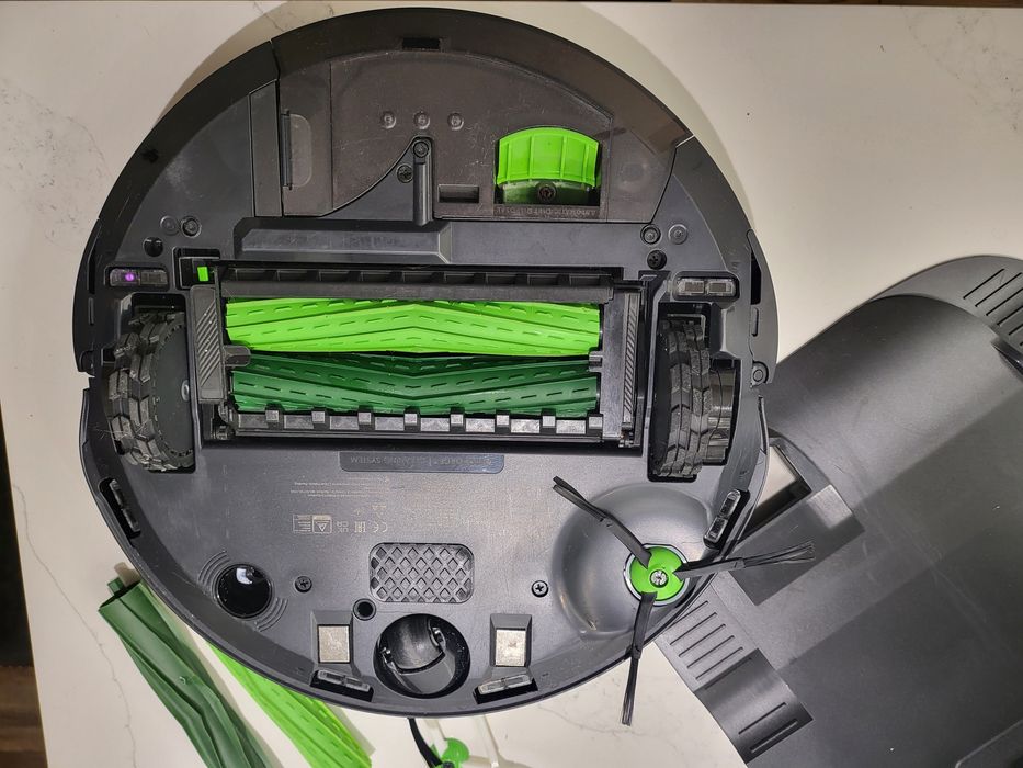 Aspirador iRobot Roomba J7+