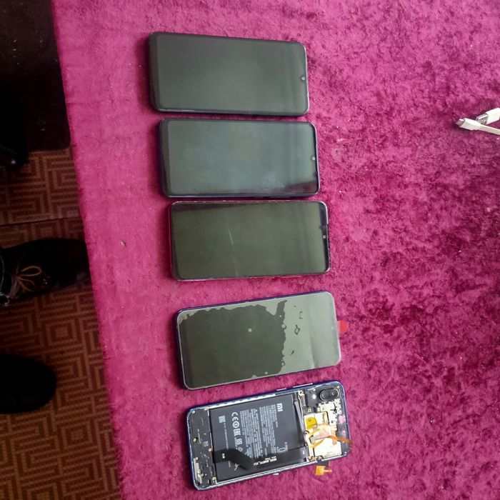 Продается 2шт редмі 7 и ноте7