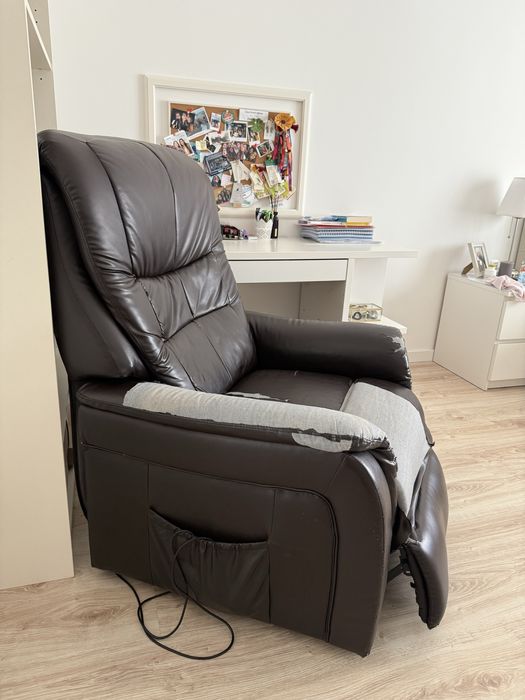 Cadeirão elétrico castanho