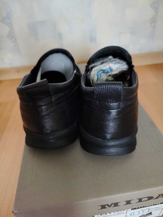 Продам туфлі Mida