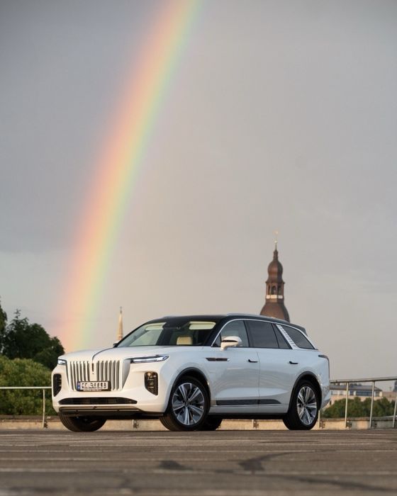 HONGQI E-HS9 24018km 2022rok
