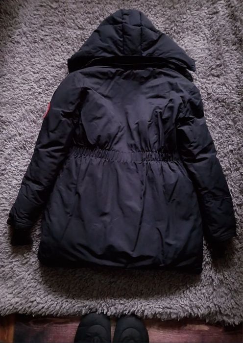Parka  damska  puchowa z kapturem Canada Goose M