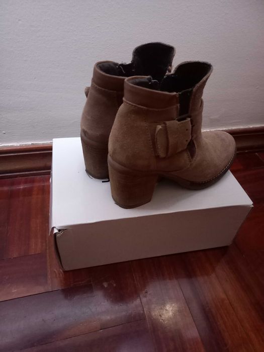 Botins 35 areia como novos