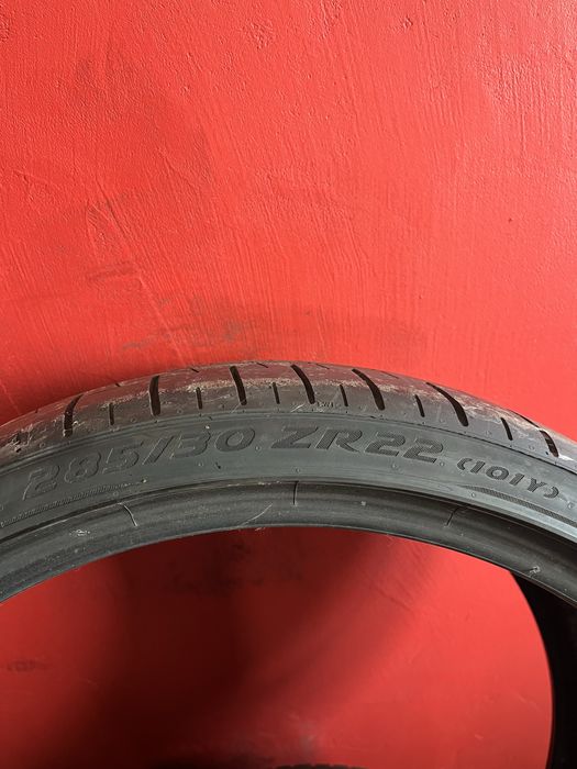 285/30/22 Pirelli P Zero