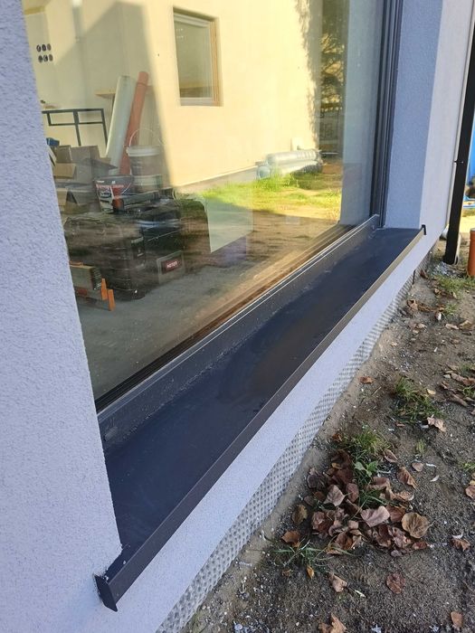 parapet zewnętrzny
