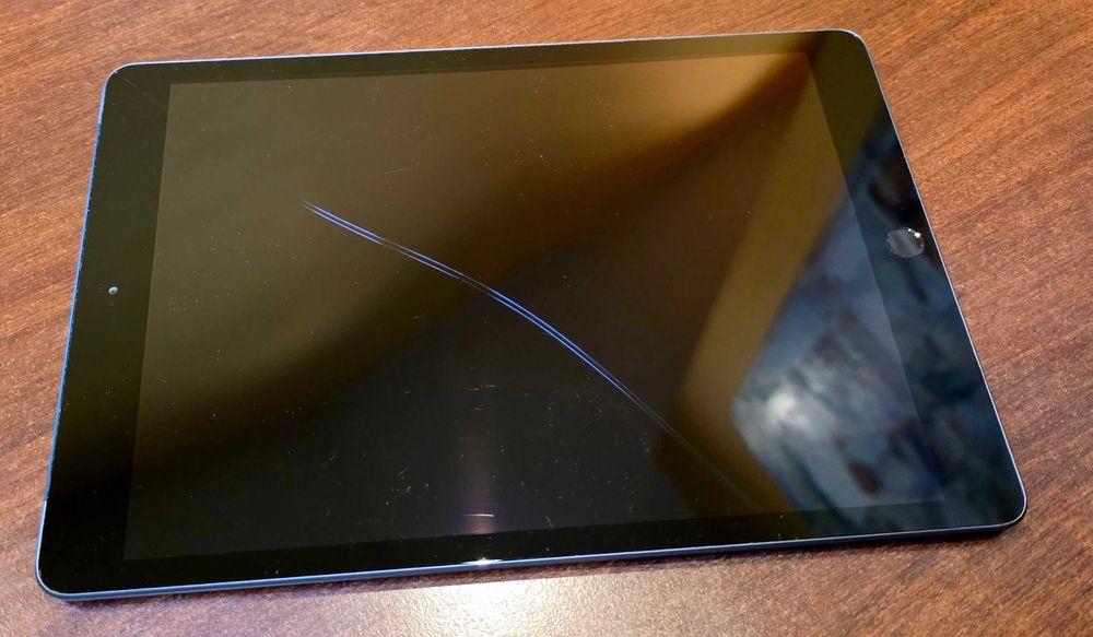 Tablet Apple Ipad 7 generacji A2198 10,2", LTE Cellular