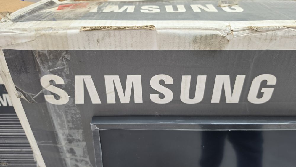 Samsung UE65RU8000 великий LED телевізор  65" дюймів