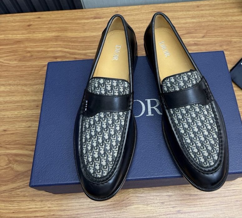 Sapatos mocassins Dior