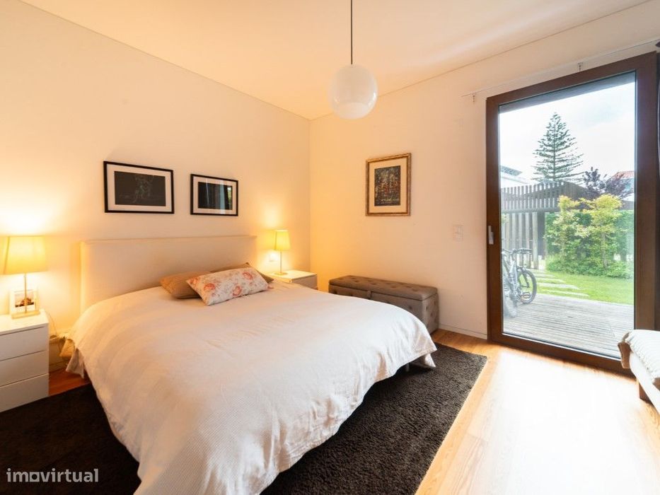 Apartamento T2 de Luxo com Jardim Privativo no Restelo, inserido em...