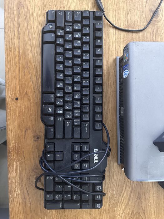 Системний блок клавіатура WiFi адаптер