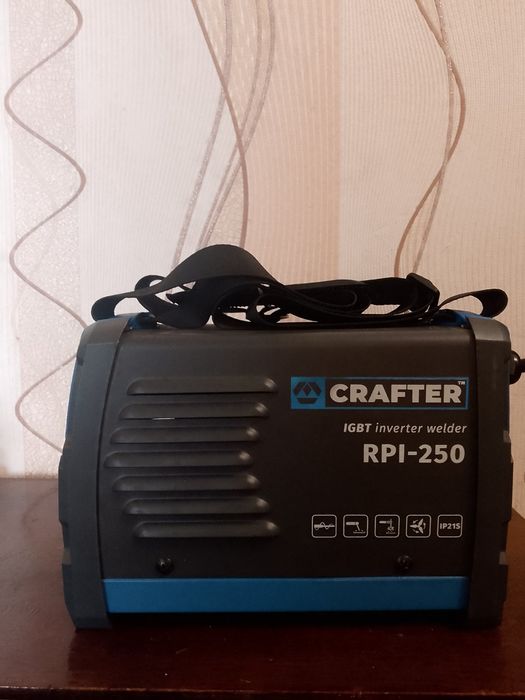 Продам инверторный сварочный аппарат состояние как новый .