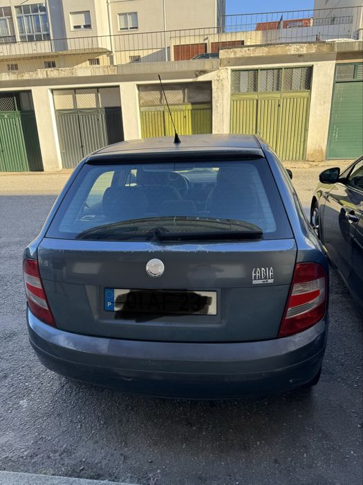 Skoda Fabia carro como novo