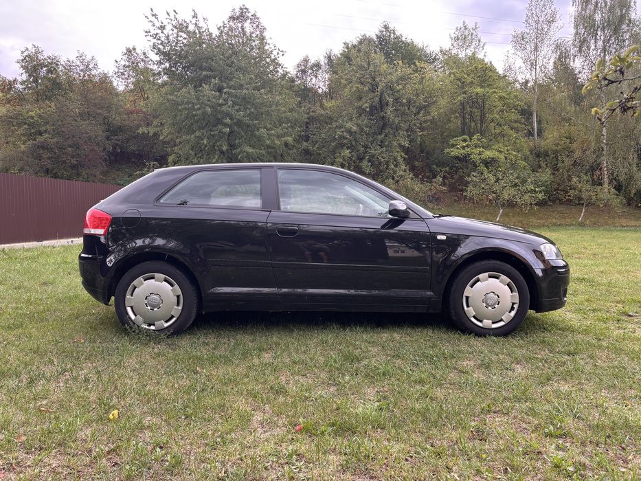 Audi A3 1,6 MPi бензин