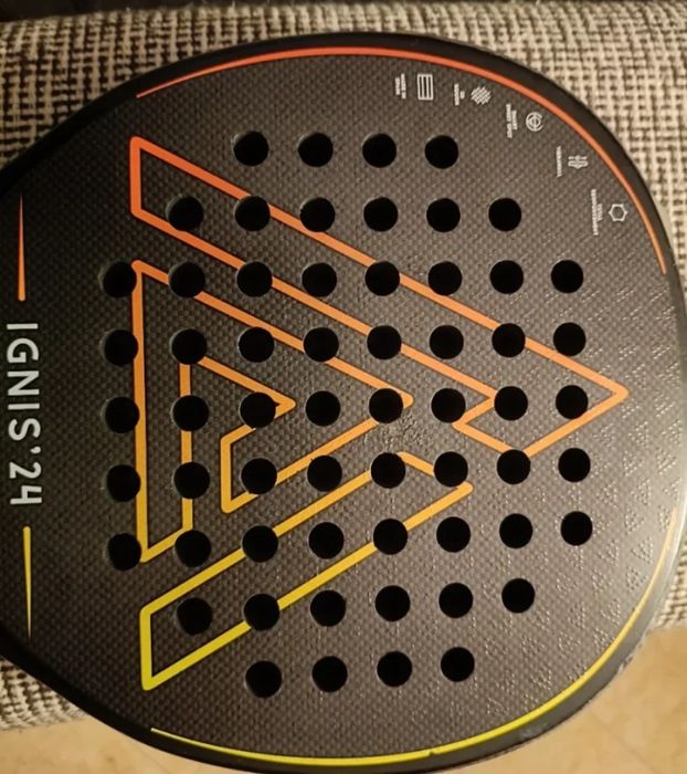 Vendo Raquete de Padel Alkemia Ignis 2024 em bom estado