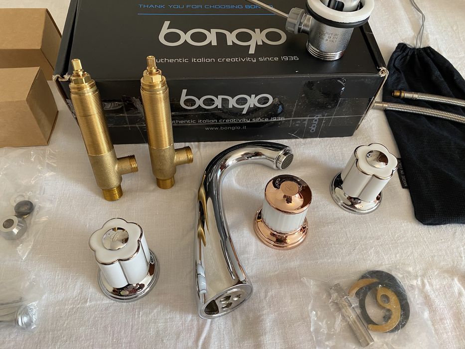 Италия! Смеситель для раковины BONGIO FLEUR змішувач