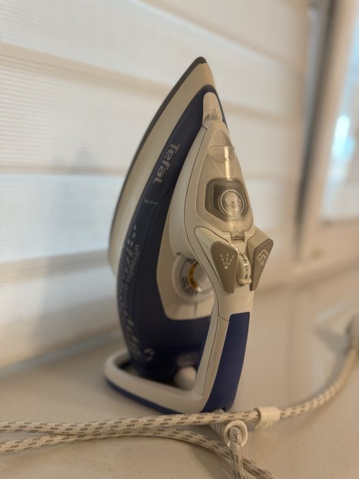 Праска Tefal з парою .