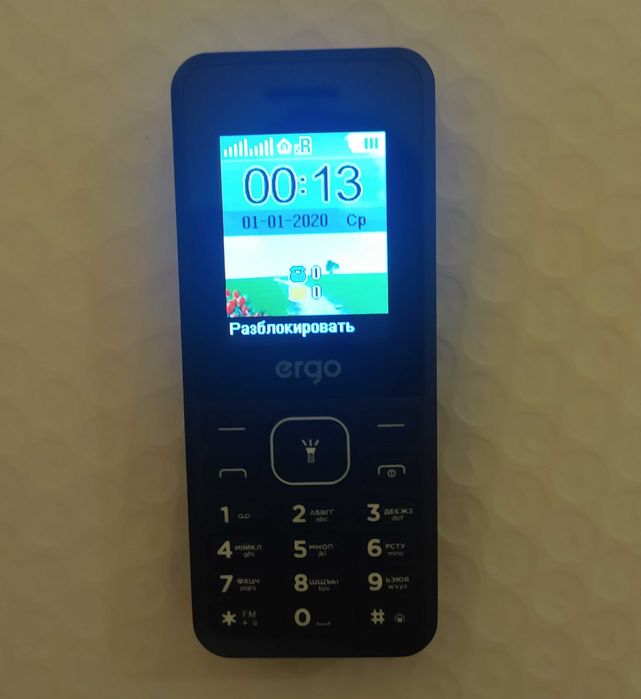 Мобильный телефон Ergo с поддержкой 2х SIM-карт