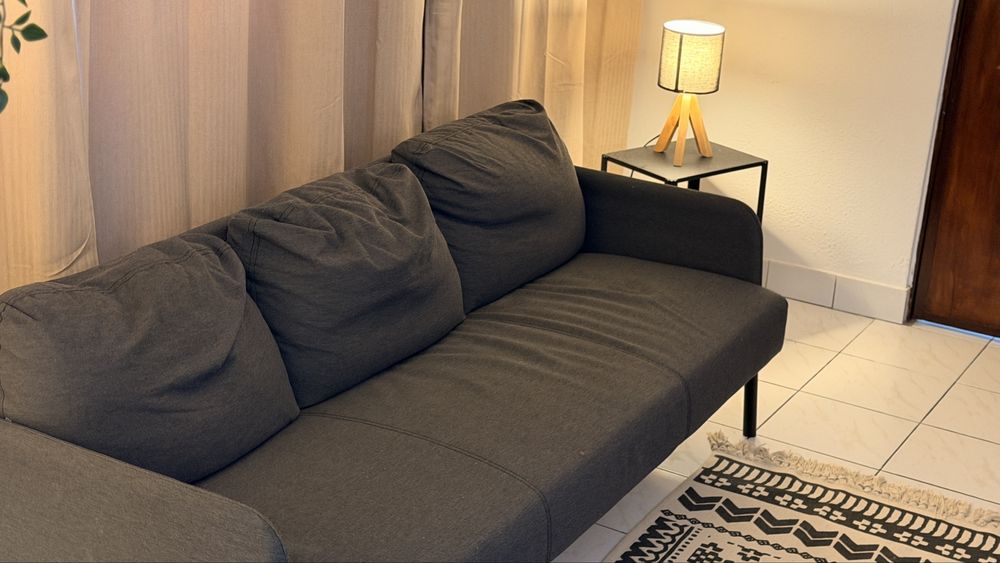Sofa 3 lugares  ikea apenas 2 meses de uso como novo