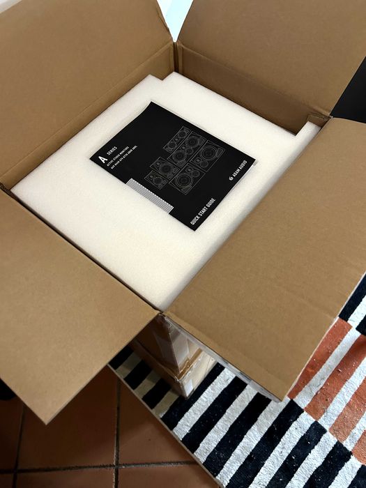 ADAM Audio A7V (Par) – Como Novas | Fatura + Caixa | 2 Meses