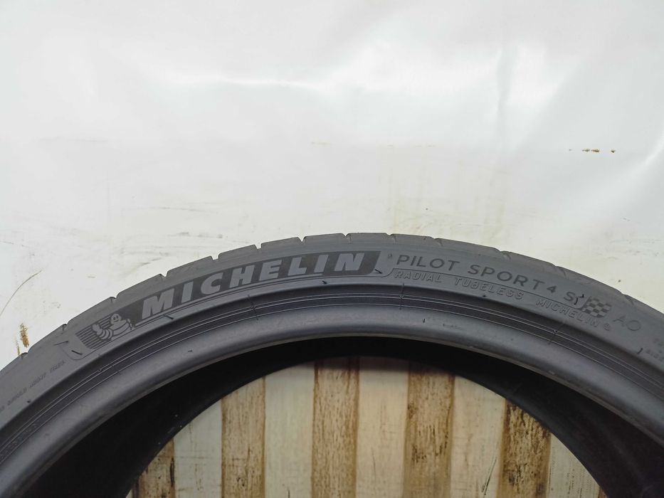 Michelin Pilot Sport 4S 245/30/20 21r. 90Y 7mm (1347)