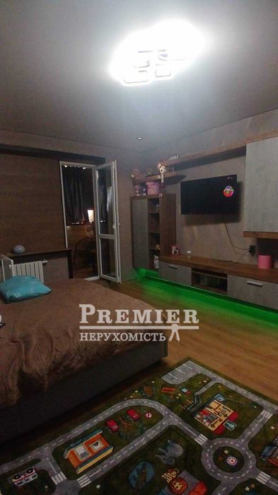 1-кімнатна квартира 44.7 кв.м на Бочарова. Ремонт. меблі, техніка.
