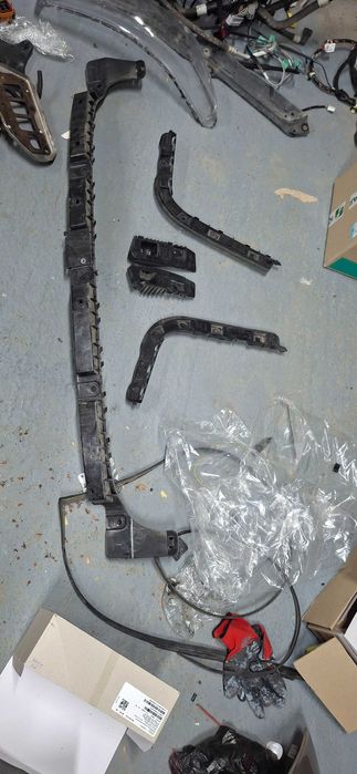 Крепление заднего бампера Tesla model 3