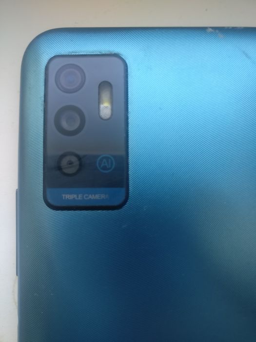 Продам телефон ZTE на запчасти