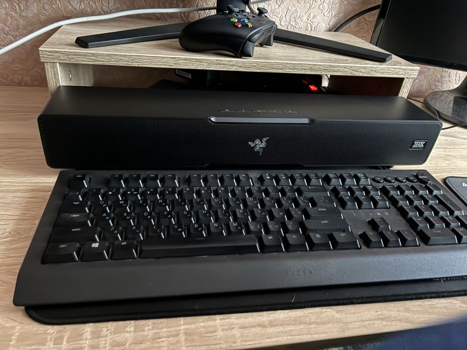 Саундбар Razer Leviathan V2 з сабвуфером, повна комплектація