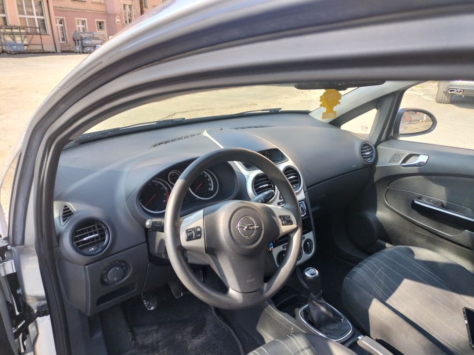 Opel Corsa D, Auto na wynajem,  wypożyczalnia.