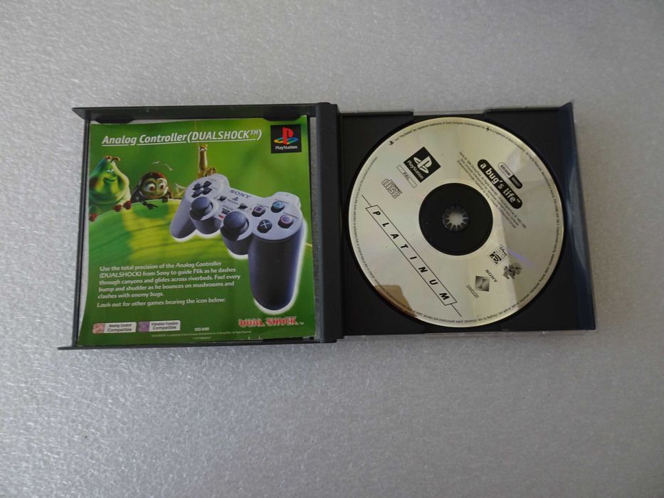 Jogo Playstation 1 - Disney Pixar A Bug's Life