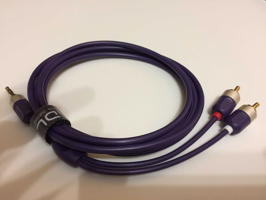 Кабель Furutech ADL iD-35R (3,5mm - 2 RCA) (1,8 m.) / Monster Cable.