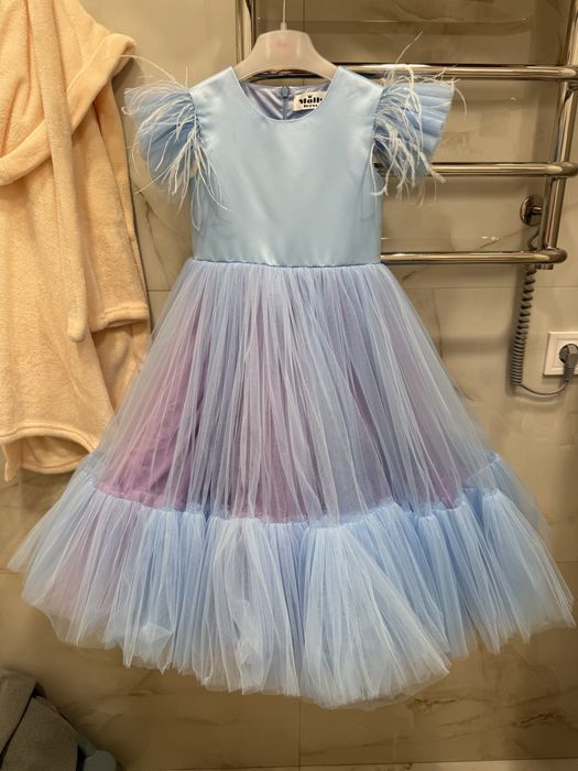 Нарядна пишна сукня 104-110 розмір