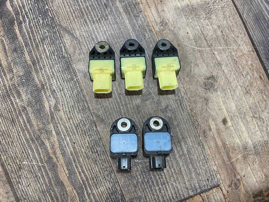 Датчик удару airbag Toyota Prius 30 2009-2015 89173--75010 / 89831--75020 / 89831--75010