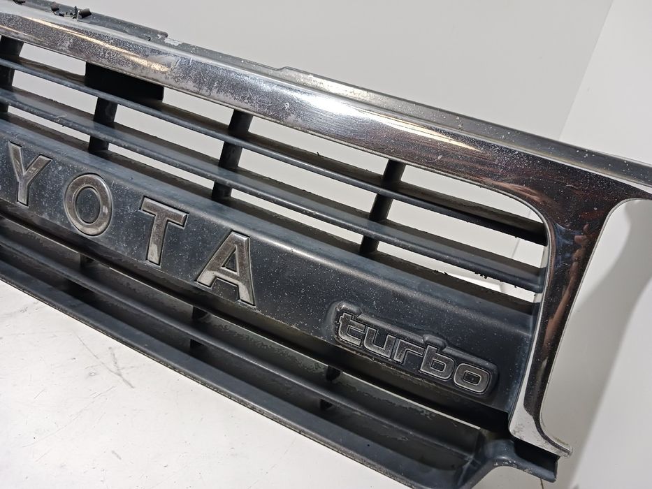 Grelha frente TOYOTA Land Cruiser 80 (_J8_)